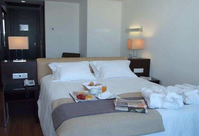 Standard Room with Balcony, Axis Porto Business & Spa