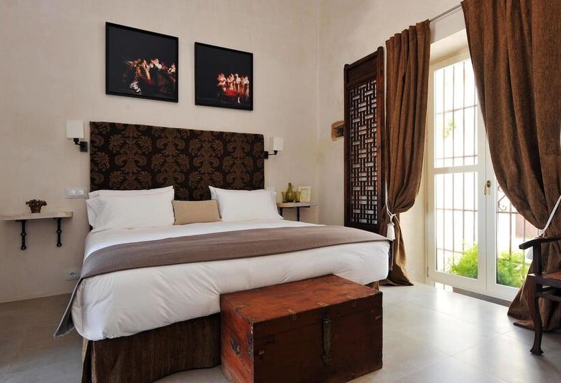 Deluxe Room, Boutique V