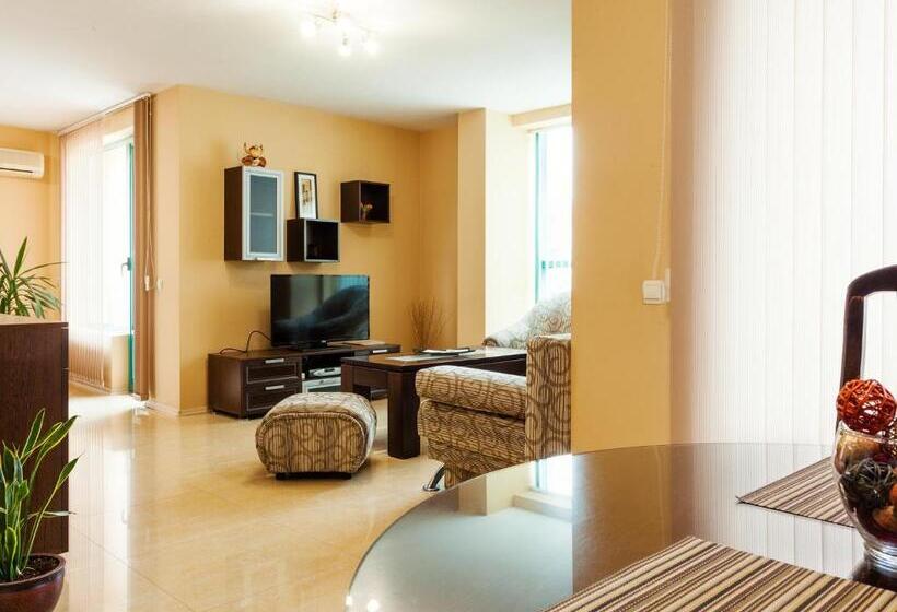 2 Bedroom Apartment, Bright House