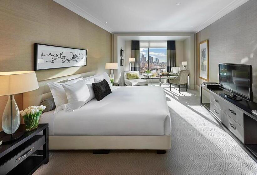 Premium Room, Crown Towers Melbourne