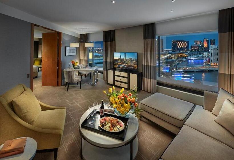 سوییت اجرایی, Crown Towers Melbourne
