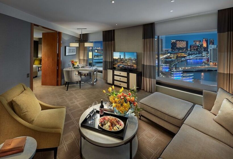 سوییت اجرایی, Crown Towers Melbourne