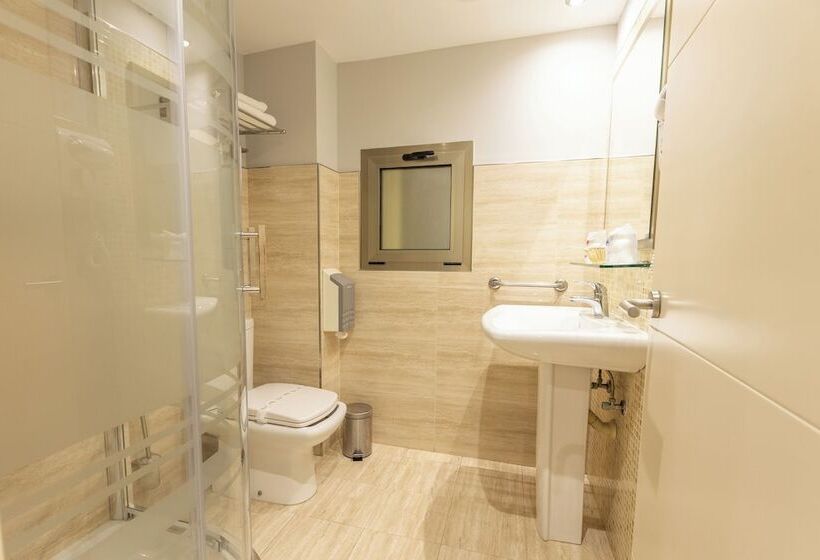 Standard Single Room, Montedobra