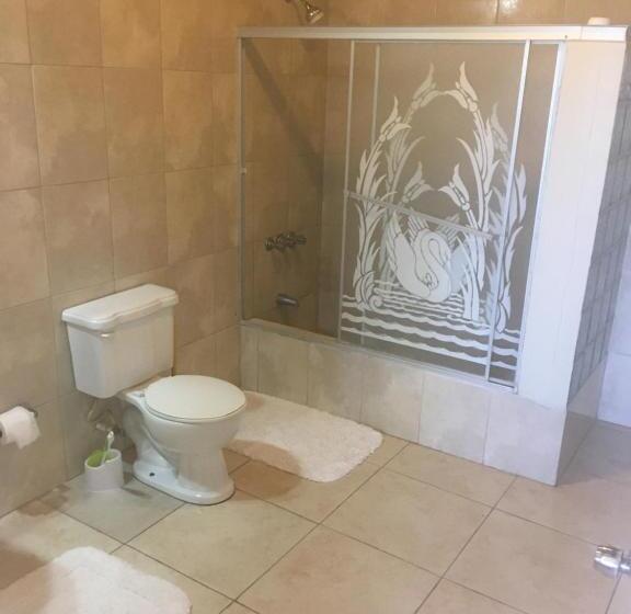 اتاق سوپریور با چشم‌انداز دریا, Retreat Guest House