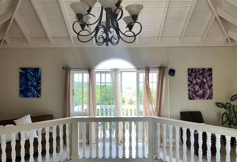 اتاق خانوادگی با چشم‌انداز دریا, Retreat Guest House
