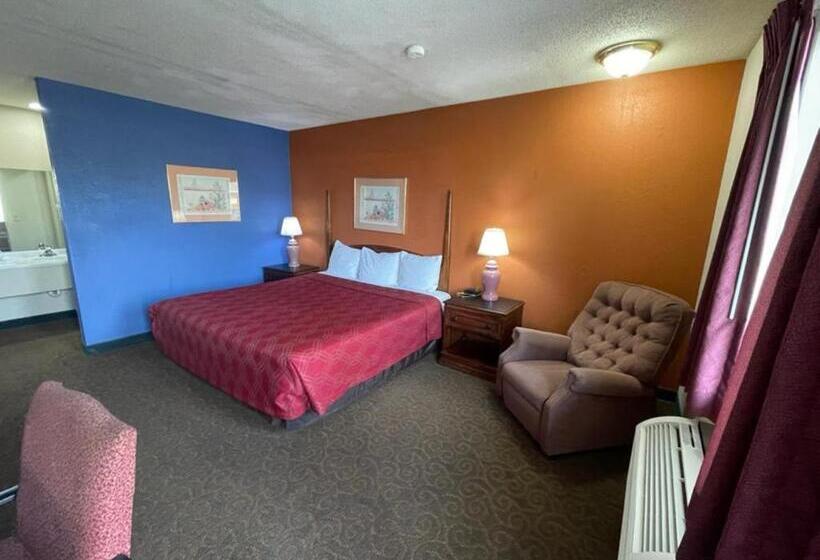 اتاق استاندارد با تخت بزرگ, Knights Inn & Suites Emporia