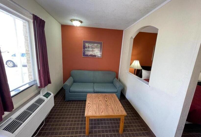اتاق استاندارد با تخت بزرگ, Knights Inn & Suites Emporia