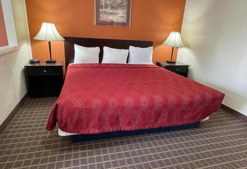اتاق استاندارد با تخت بزرگ, Knights Inn & Suites Emporia