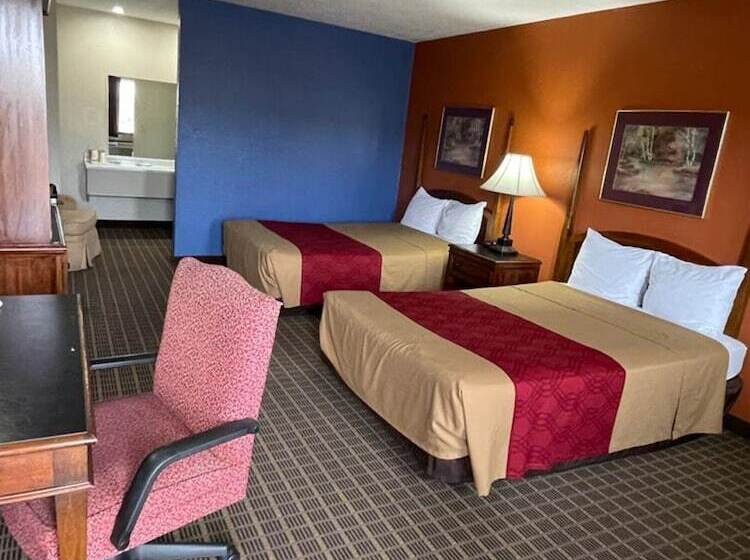 اتاق استاندارد با 2 تخت دوبل, Knights Inn & Suites Emporia