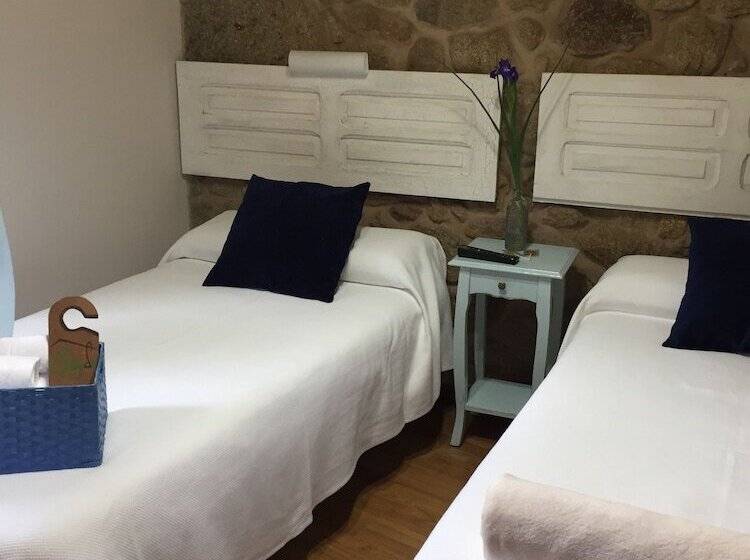 اتاق استاندارد, A Casa Da Meixida