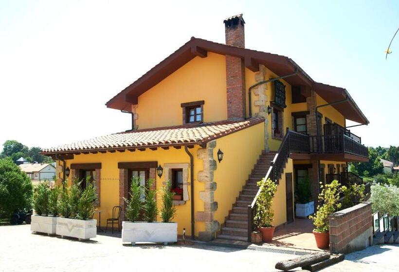 اتاق اکونومی, La Solana Montañesa
