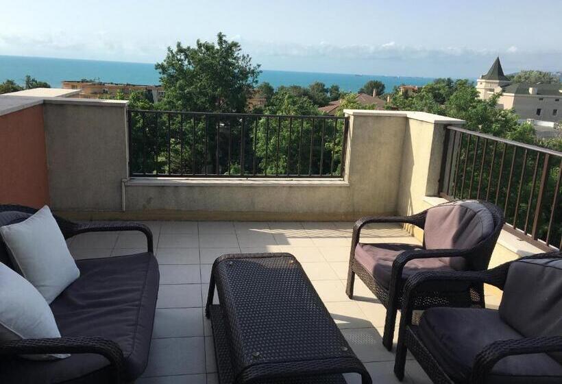 آپارتمان 2 خوابه با بالکن, Sea Park Homes Neshkov