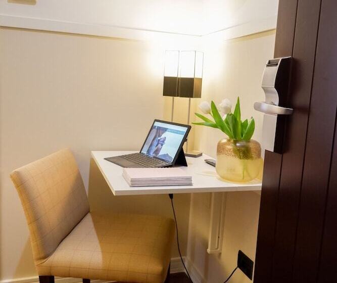 Standard Single Room, Usense Sevilla Centro