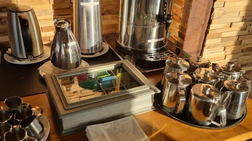 اتاق خانوادگی, Westendia Free Parking Top Breakfast