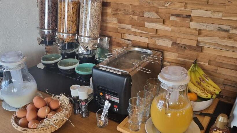 اتاق اکونومی, Westendia Free Parking Top Breakfast