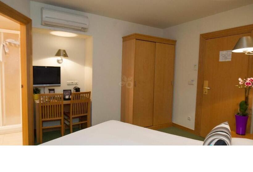 Standard Room, Zaragoza Plaza