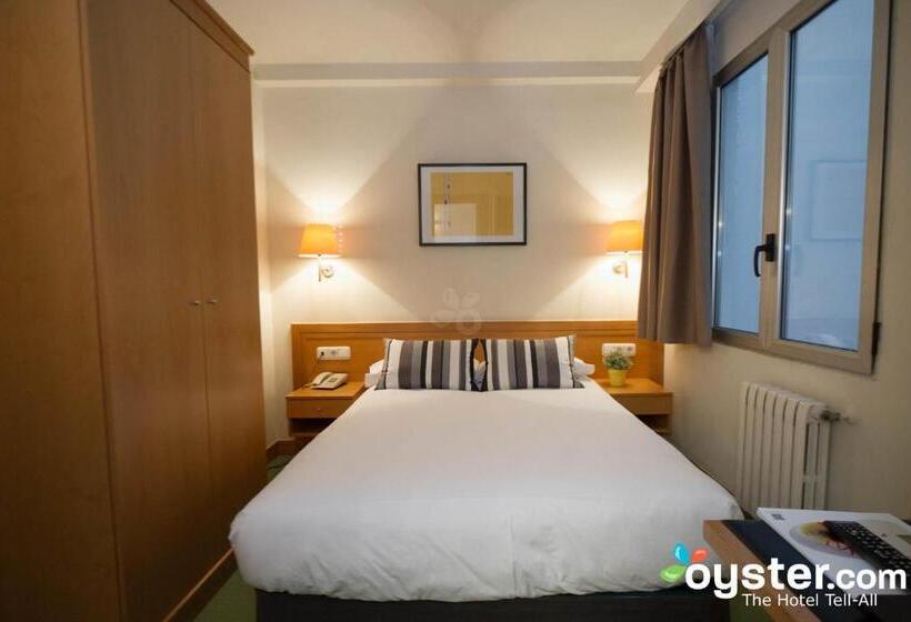 Standard Single Room, Zaragoza Plaza