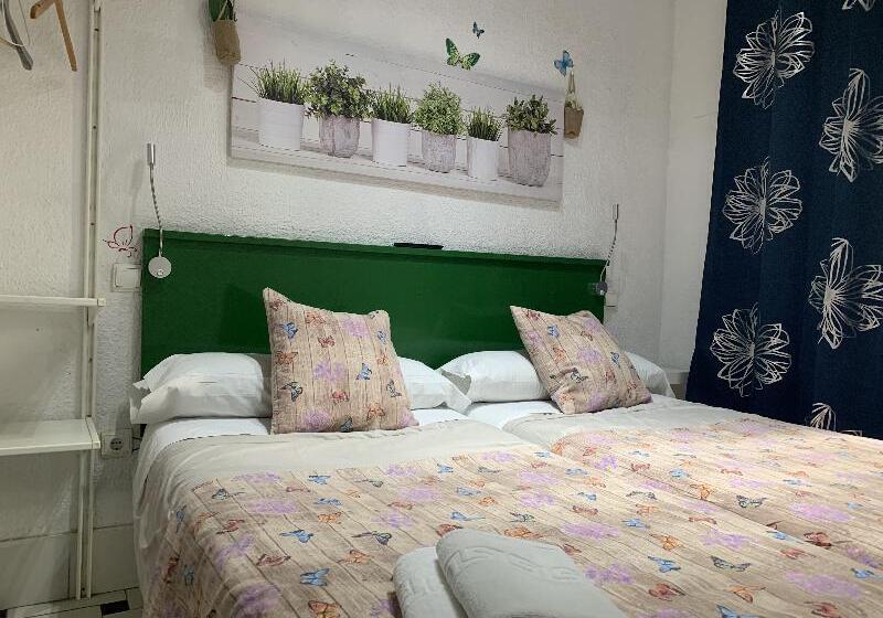 اتاق اکونومی, Giraldilla