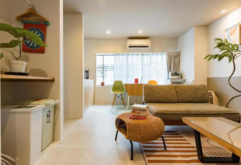 سوییت لوکس, 8b Hotel  Osaka Nishikujo Apartment