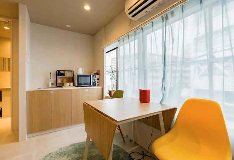 سوییت لوکس, 8b Hotel  Osaka Nishikujo Apartment