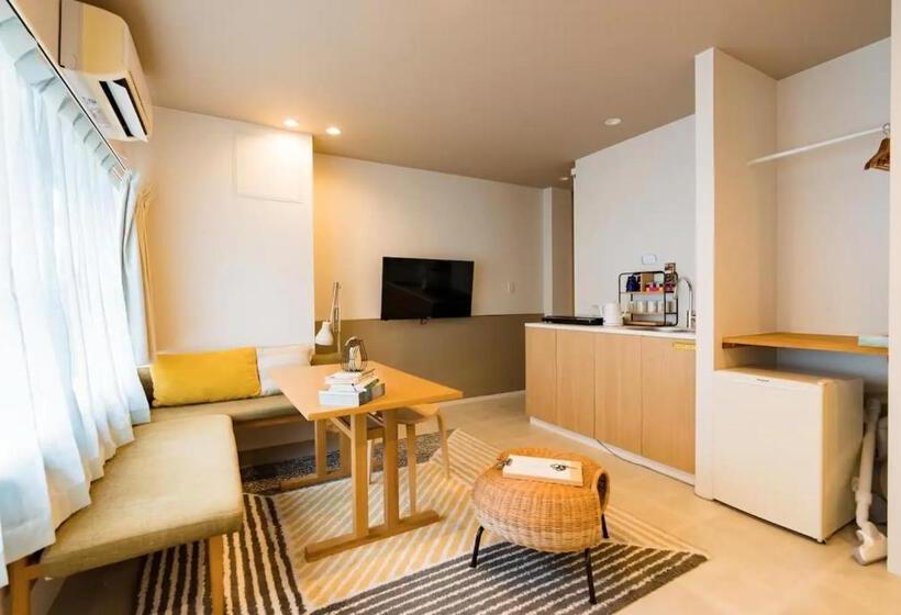 سوییت لوکس, 8b Hotel  Osaka Nishikujo Apartment