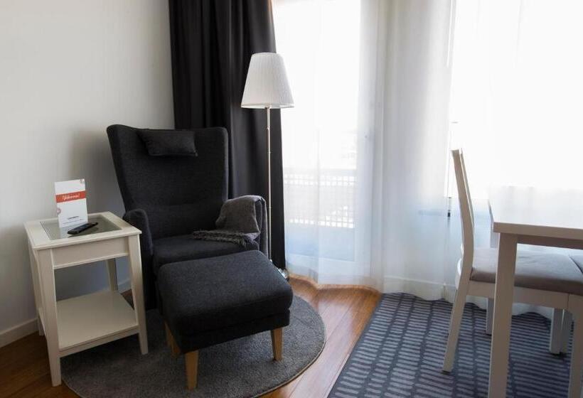 استودیوی استاندارد, Continental Apartment Hotel Sollentuna
