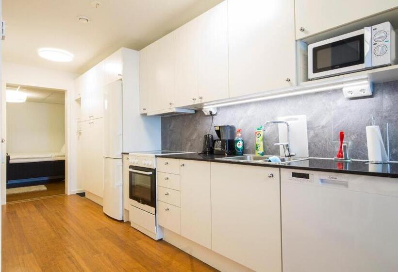 استودیوی سوپریور, Continental Apartment Hotel Sollentuna