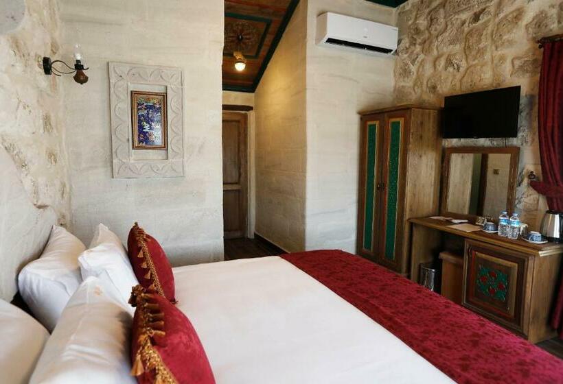 سوییت سوپریور, Ada Cave Suites