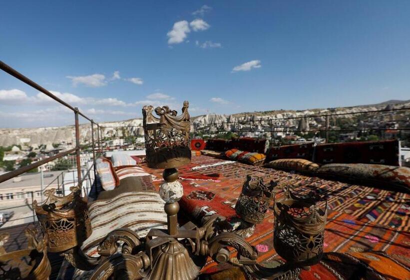 سوییت لوکس, Ada Cave Suites
