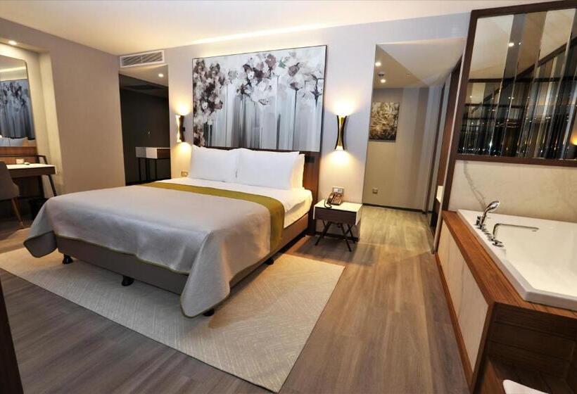 سوییت خانوادگی, Limak Skopje Luxury