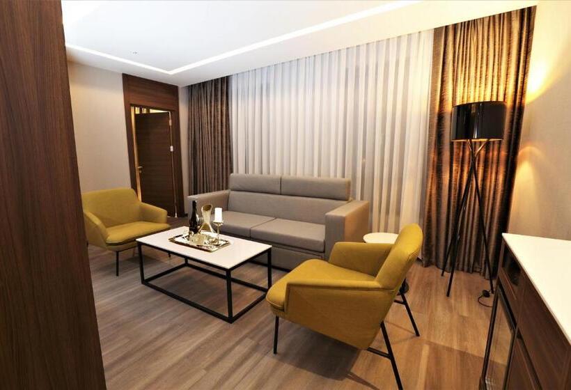 سوییت خانوادگی, Limak Skopje Luxury