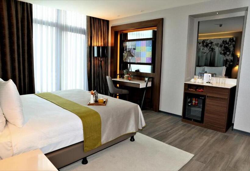 سوئیت سینیور, Limak Skopje Luxury