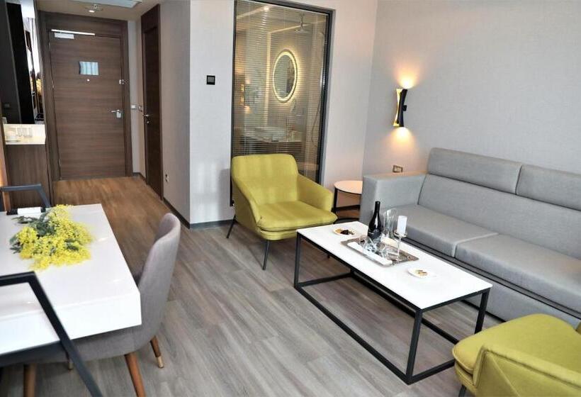سوئیت سینیور, Limak Skopje Luxury