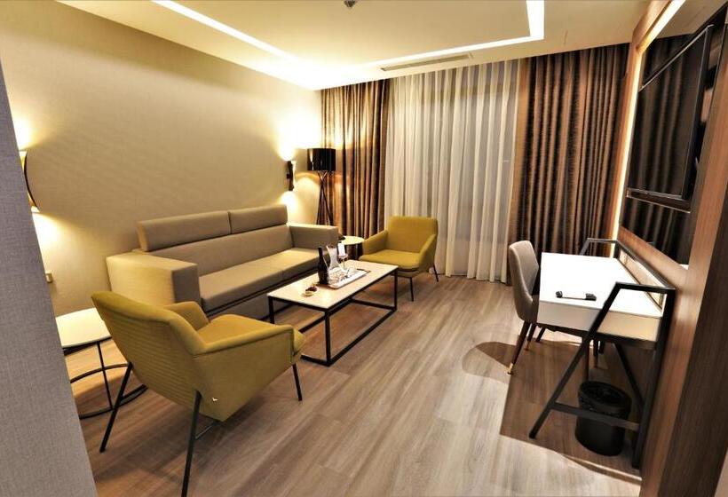 سوئیت سینیور, Limak Skopje Luxury
