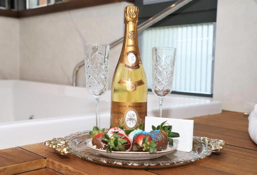 سوئیت سینیور, Limak Skopje Luxury