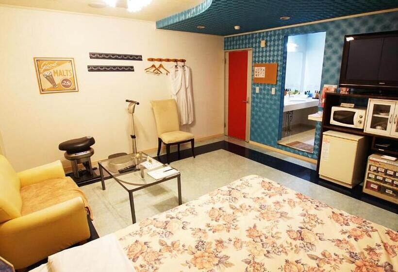 اتاق اکونومی, Mariage Leisure