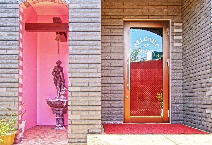 اتاق اکونومی, Mariage Leisure