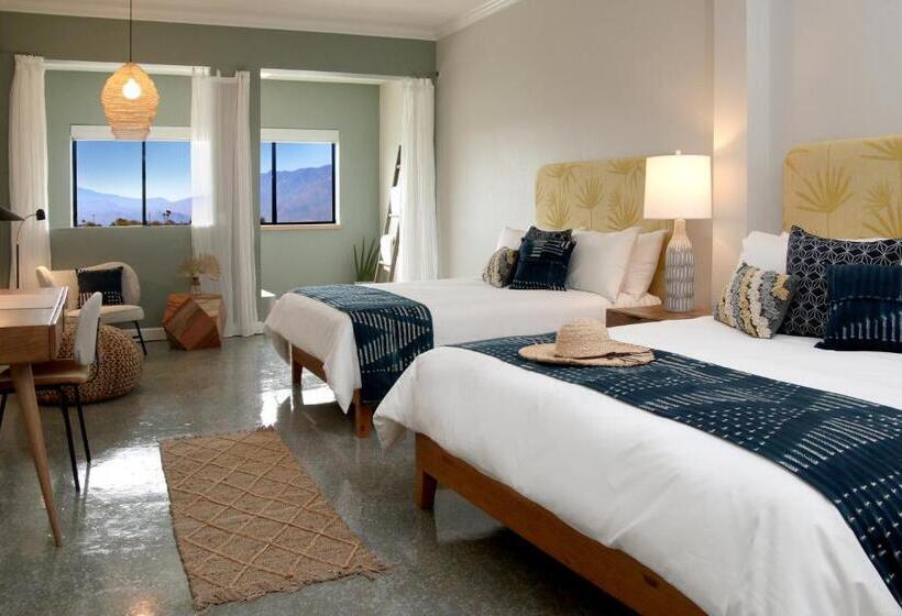 Deluxe Room Mountain View, Azure Palm Hot Springs