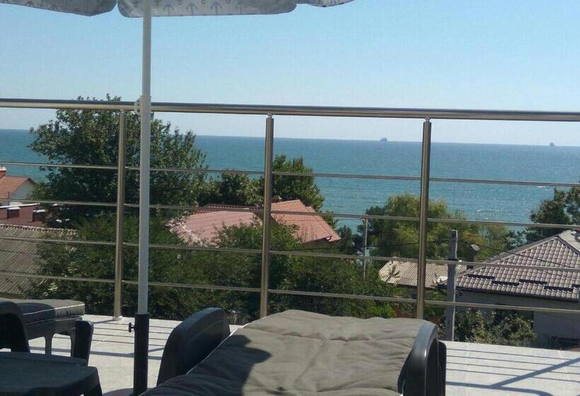 آپارتمان 1 خوابه با چشم‌انداز دریا, Apartamenty Terrasa