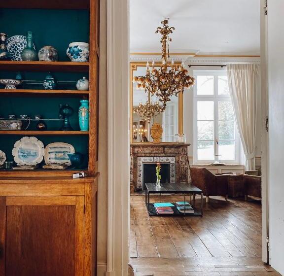 اتاق لوکس با بالکن, Château Charles