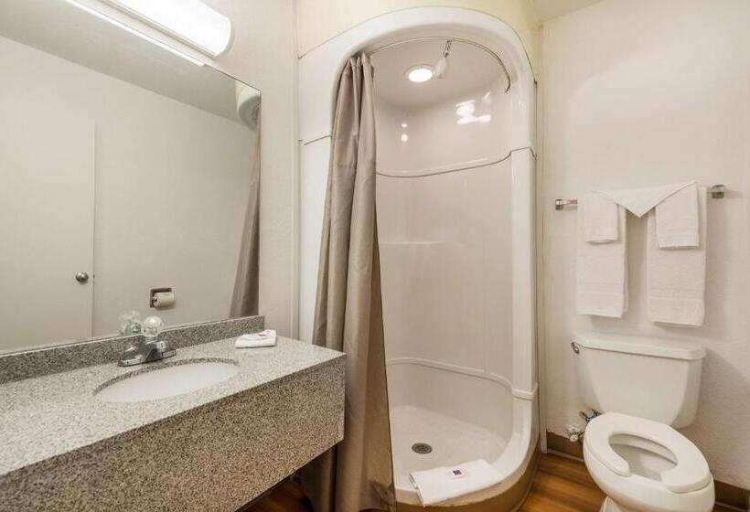 اتاق استاندارد چهار تخته, Motel 6dayton, Oh