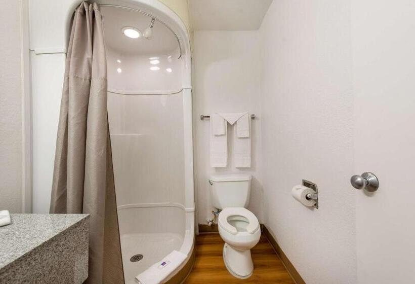 اتاق استاندارد چهار تخته, Motel 6dayton, Oh
