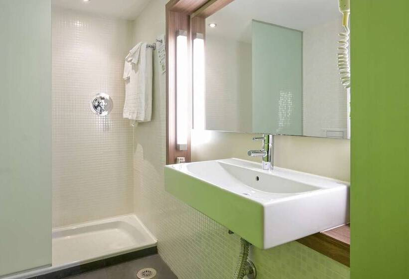 اتاق استاندارد, Travelodge Málaga Airport