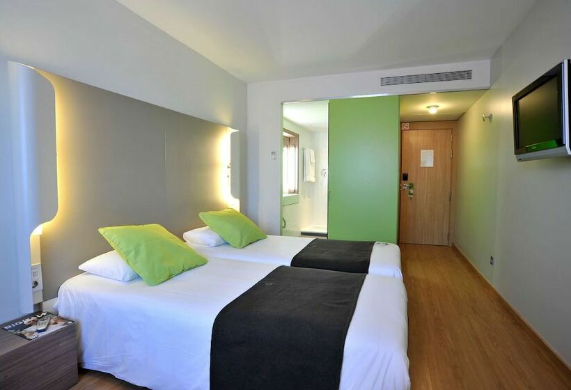 اتاق استاندارد, Travelodge Málaga Airport