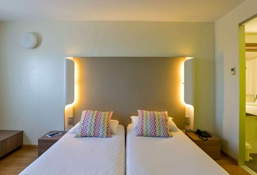 Chambre Standard, Campanile  Malaga Airport