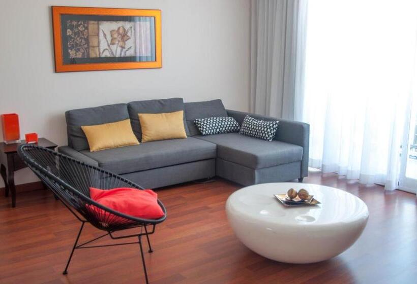 2 Bedroom Penthouse Apartment, Central Boutique