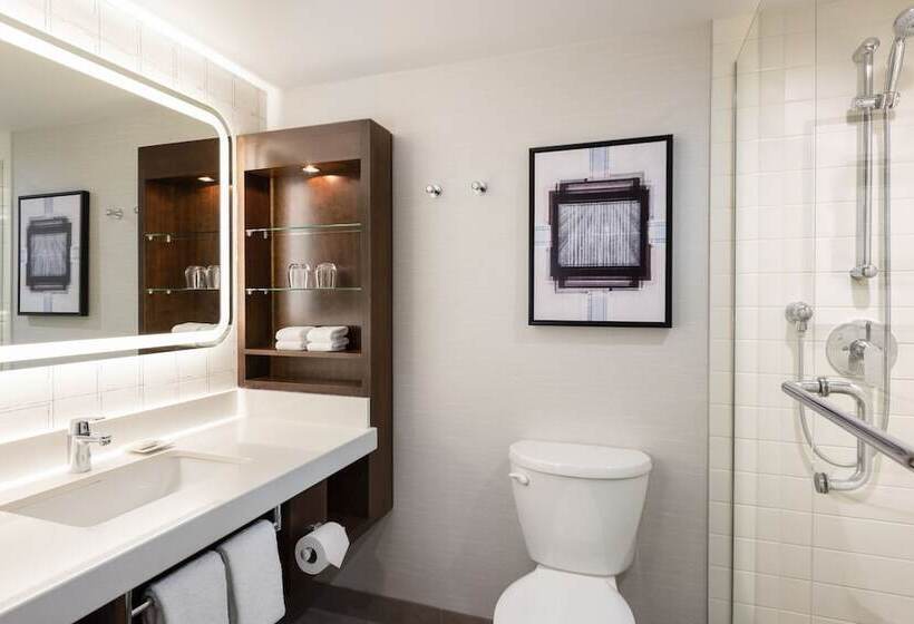 اتاق استاندارد با تخت دوبل, Delta Hotels By Marriott Grand Okanagan Resort