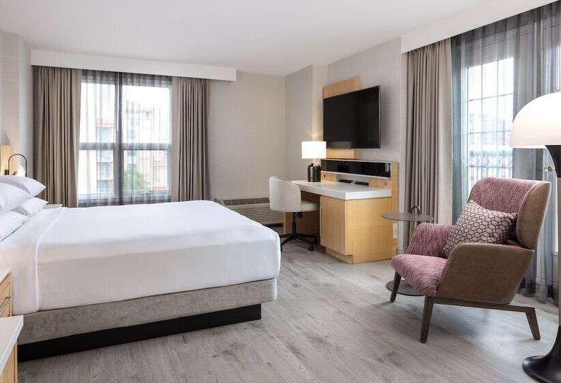 اتاق استاندارد با تخت دوبل, Delta S By Marriott Grand Okanagan Resort