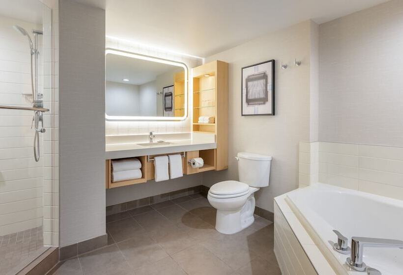 اتاق استاندارد با تخت دوبل, Delta Hotels By Marriott Grand Okanagan Resort