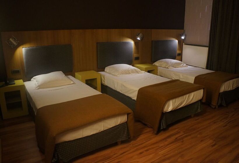 اتاق استاندارد سه نفره, Sky Apart Hotel   Hotel Eurocap